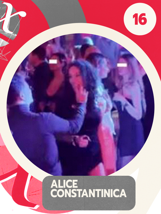 TOP 40 de vedete și imaginație fără limite! Bianca Drăgușanu, Adela Popescu sau Loredana Chivu, surprinse cu degetul în gură