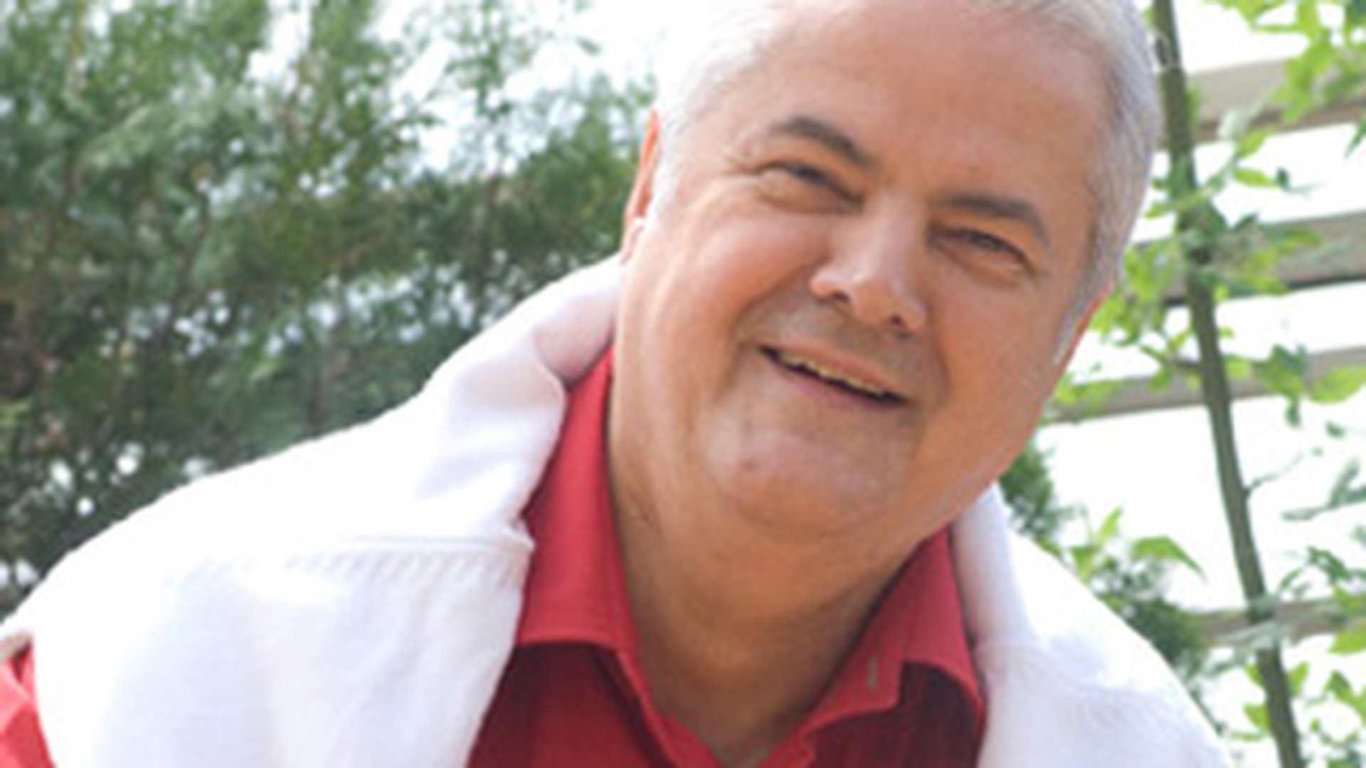 Politistii vor ridica toate armele din casa lui Adrian Nastase! Fostul prim-ministru detine aproximativ 20 de arme!
