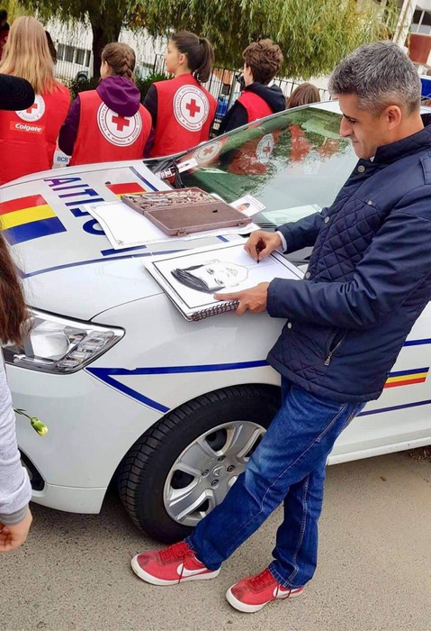Gelu Neagoe este supranumit caricaturistul vedetelor (Foto: arhiva personală)