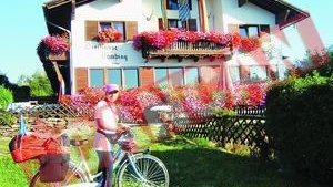 Au strabatut traseul Dunarii pe biciclete