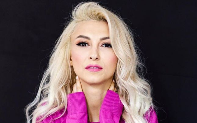 Andreea Bălan a pus punctul pe ”i”: ”Am ales să pot merge la concerte fără să mă mulg prin băi!”