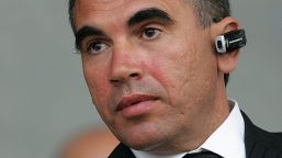 Cine-a fost si ce-a ajuns! Cornel Penescu traieste acum ca un pensionar! Sta numai in casa si nu are nici macar telefon!