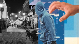 Eroii din Centrul Vechi au pus mâna pe el! Niște tineri au alergat un tâlhar și l-au predat autorităților. CANCAN are toate detaliile!