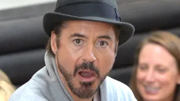 Se intampla si la case mai mari! Robert Downey Jr. n-a gasit masa la restaurant!