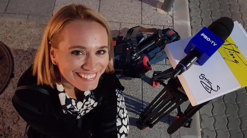 Andreea Esca, apariții impecabile la TV. Cât timp îi ia prezentatoarei să arate așa