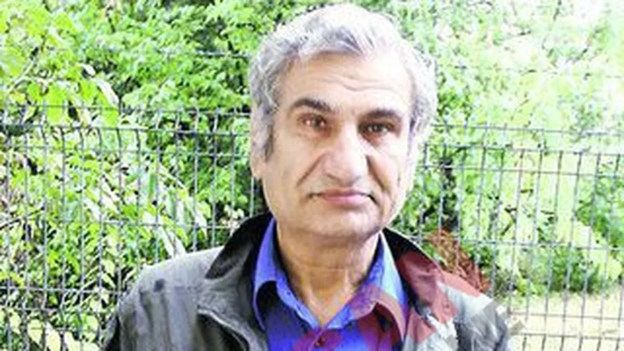 Oamenii strazii isi cauta de lucru pe internet