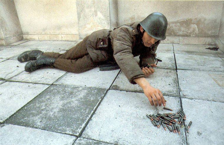 Imagini rare de la Revoluție. Ce s-a întâmplat, de fapt, în decembrie 1989