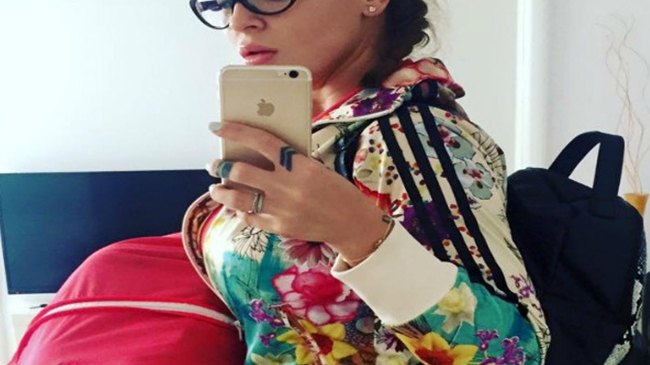 OANA RADU a rupt tăcerea despre greutatea ei: "Am pierdut lupta cu kilogramele! Uitaţi ce fălcuţe am făcut"