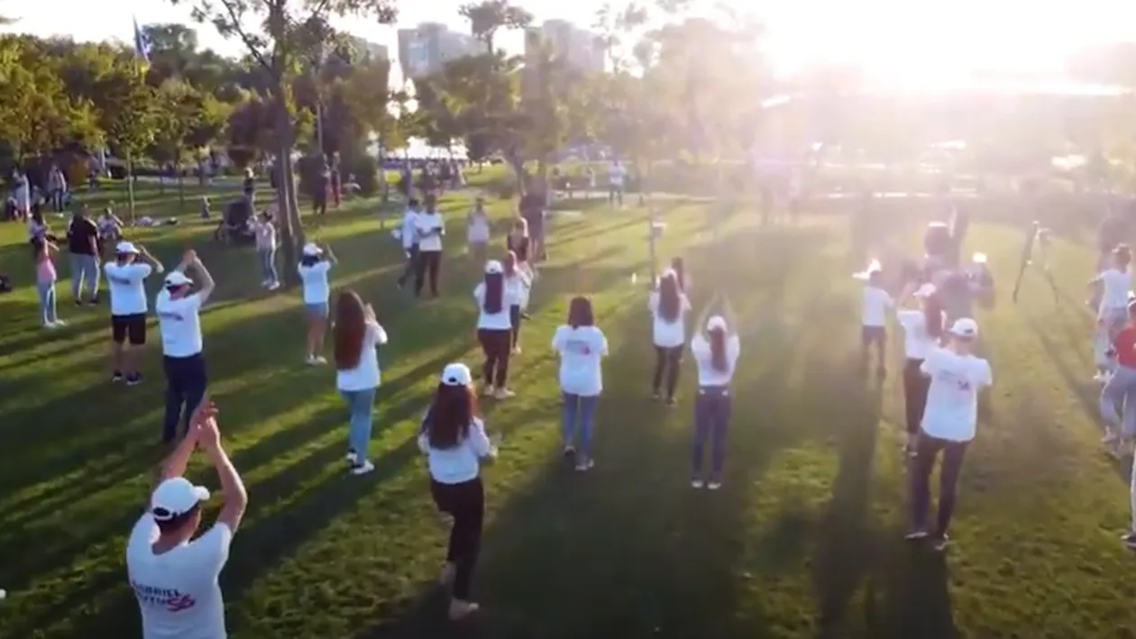 Primarul Sectorului 6, Gabriel Mutu, surpriză uluitoare! Zeci de tineri au dansat pe celebra piesă „Jerusalema” pentru a-i mulțumi edilului | VIDEO