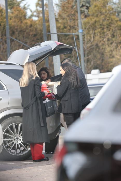 Andra va primi un cadou inedit de la una dintre prietene (Foto: CANCAN.RO)