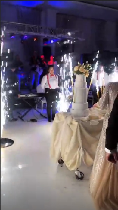 Cum s-a îmbrăcat soția lui Adrian Minune la nunta fiicei sale. Primele imagini cu Karmen în rochie de mireasă. FOTO