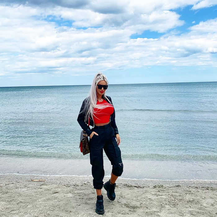 Prea mulată! Cum a putut să apară îmbrăcată Loredana Chivu într-o sală de fitness din Fundeni