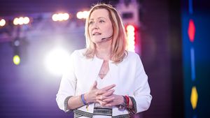 Elena Lasconi, mărturie tulburătoare: ”Mama, pe care o iubesc atât de mult, a votat PSD!”