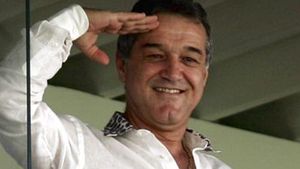 Gigi Becali a ciocnit sampanie din pahare de plastic cu detinutii. CANCAN a aflat cum a sarbatorit REVELIONUL patronul Stelei!