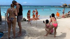 EXCLUSIV. Dan Barna, vacanță de vis în Aruba! Avem imaginile de pe insula privată