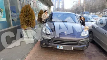 Oamenii au sunat la Poliţie! Imaginile cu acest Porsche au fost realizate azi, în Bucureşti!
