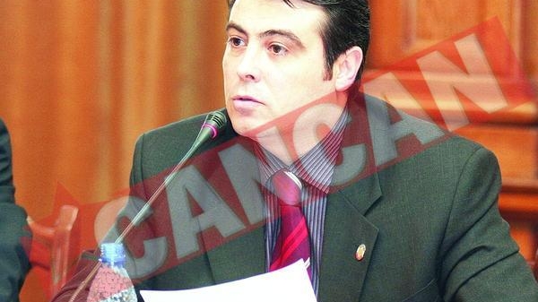 Razboiul presedinte - premier face praf diplomatia romana