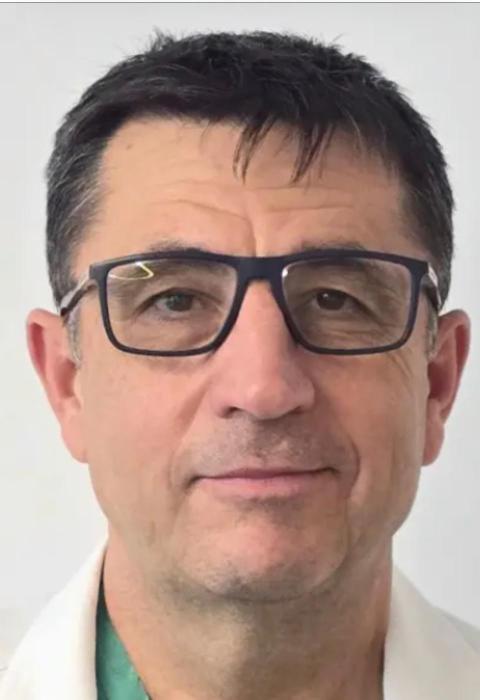 Cine este Marius Andronache, medicul care îi va monta sistemul ECMO lui Mircea Lucescu 