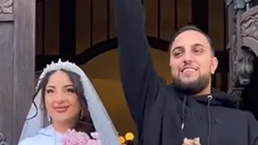 Mai rar așa ceva! Cum s-a îmbrăcat această mireasă, la propria-i nuntă