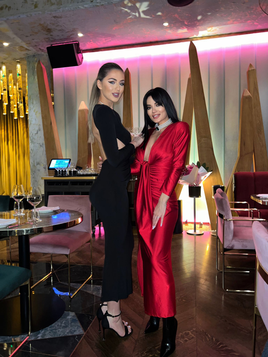 Oana Barcari a dat masă la Tuya (Foto: CANCAN.RO)