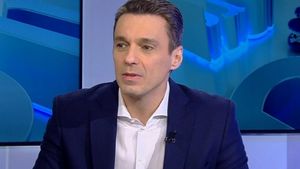 Mircea Badea, concluzie dureroasă după emisiunea cu Raed Arafat: „Grosul populației României s-a uitat la emisiuni de divertisment”