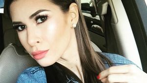 CRISTINA MIHAELA de la „Bravo, ai stil“ a dat startul sezonului costumelor de baie! Aşa şi-a sărbătorit bruneta ziua de naştere