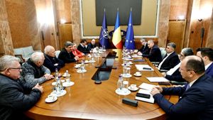 Marcel Ciolacu, discuții cu sindicatele: Nicio PENSIE nu va scădea/Guvernul promite măsuri pentru protejarea drepturilor salariaților și pensionarilor