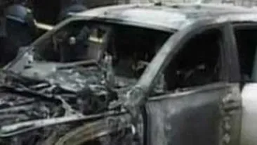 VIDEO O masina de lux s-a facut scrum la Piatra Neamt