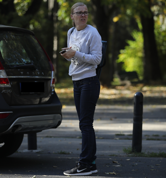 Ieva Govadaite, soţia boss-ului PRO TV, la o plimbare relaxantă în parc
