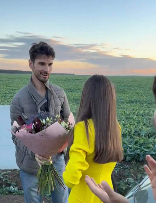 Anghel Damian, gest romantic pe platourile de filmare. Theo Rose a rămas fără cuvinte