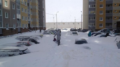 CODUL PORTOCALIU nu e nimic pe langa asta! Asa ceva nu s-a mai vazut de sute de ani! Asta este ninsoarea care a scos armata