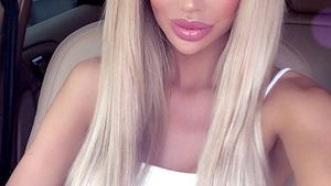 Bianca Drăgușanu a renunțat la petrecerile din cluburile de fițe! Vedeta petrece serile cu fiica ei!