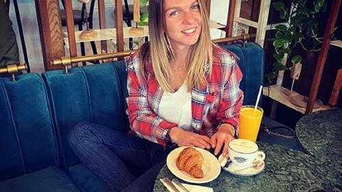 Simona Halep cochetează în domeniul Beauty. Sportiva își lansează propriul parfum