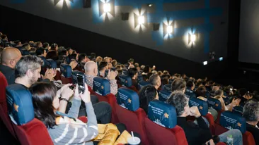 „Țăndări”, comedia regizată de Bogdan Naumovici,   pe primul loc în box office