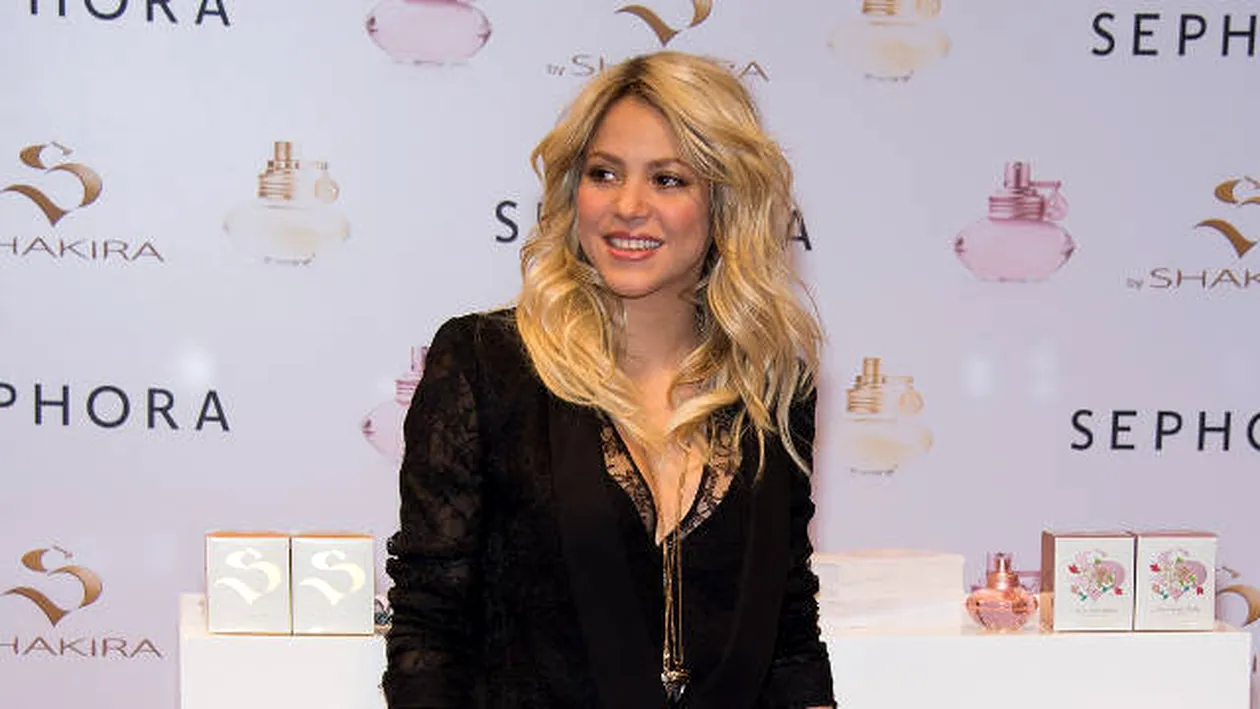 Nici nu spui că e mămică! Shakira arată senzaţional la doar două luni de la naştere!