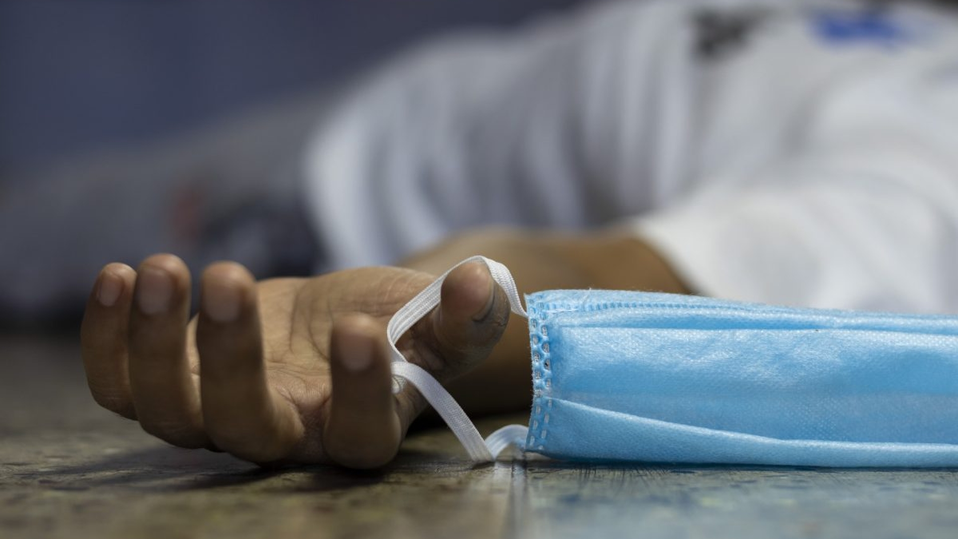 A murit de COVID! Bărbatul care a numit coronavirusul ”o farsă” și-a găsit sfârșitul în spital. Care au fost ultimele lui cuvinte