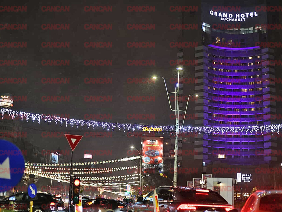 Magia Crăciunului a venit mai devreme! Bucureștiul a fost luminat de sărbătoare! Foto & video