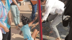 Mama adoptivă a Sorinei a ridicat paşaportul fetei pentru a putea pleca în America
