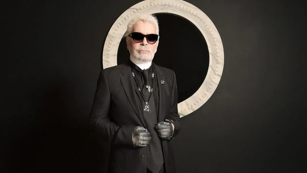 Karl Lagerfeld purta mereu ochelari negri! Ce culoare aveau ochii designerului care a murit marți, la 85 de ani