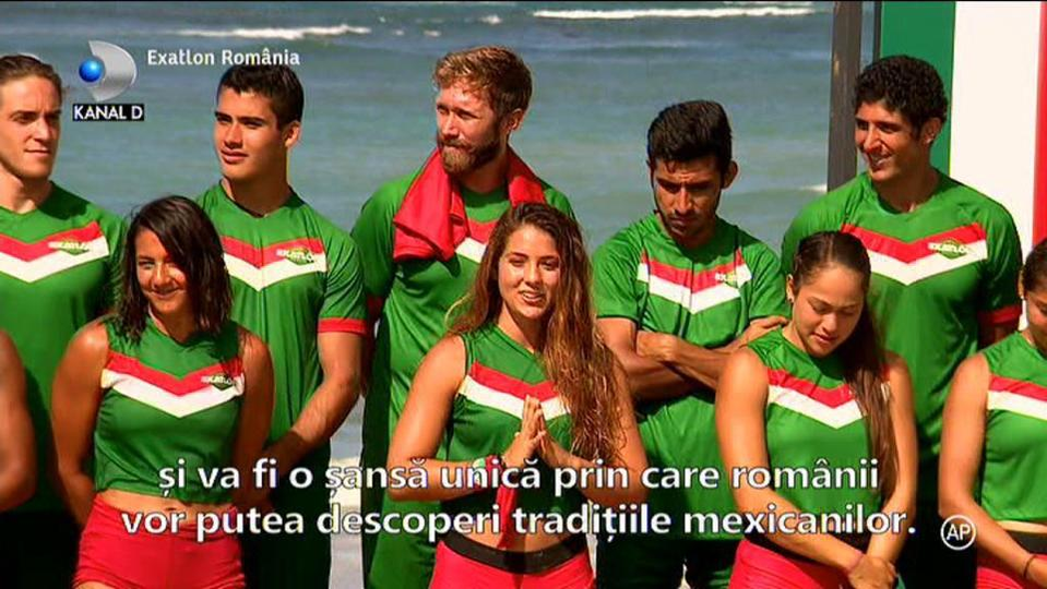 Exatlon 1 noiembrie. Iulian Pîtea şi mexicanca Ana, săruturi pătimaşe în apele oceanului