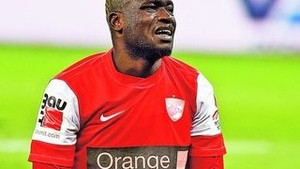 Dinamovistii cred ca africanul e la Paris pentru negocieri. Kone, banuit ca minte ca are malarie!