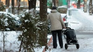 Mai ninge sau nu în București primăvara aceasta? Prognozele meteorologilor Accuweather, Easeweather și ANM indică același lucru