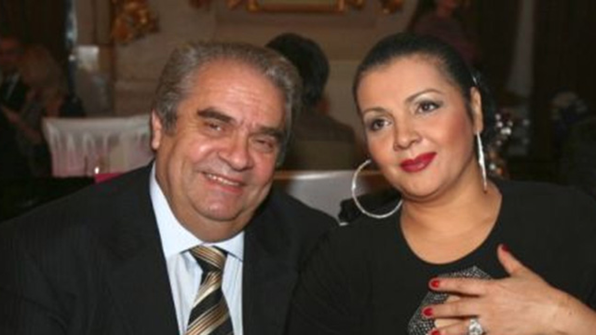 Bat clopote de nunta? O artista cunoscuta de la noi a fost ceruta de nevasta! A primit, in sfarsit, inel de logodna