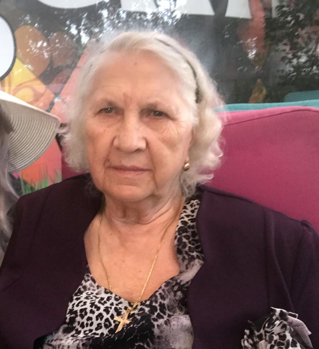 Mama lui Carmen Pleșea a murit la o zi după ce a fost externată dintr-un spital din București © Facebook