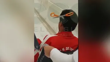 Scene şocante! Un elev a ajuns la spital cu o foarfecă înfiptă în cap, după ce a izbucnit o bătaie în clasă