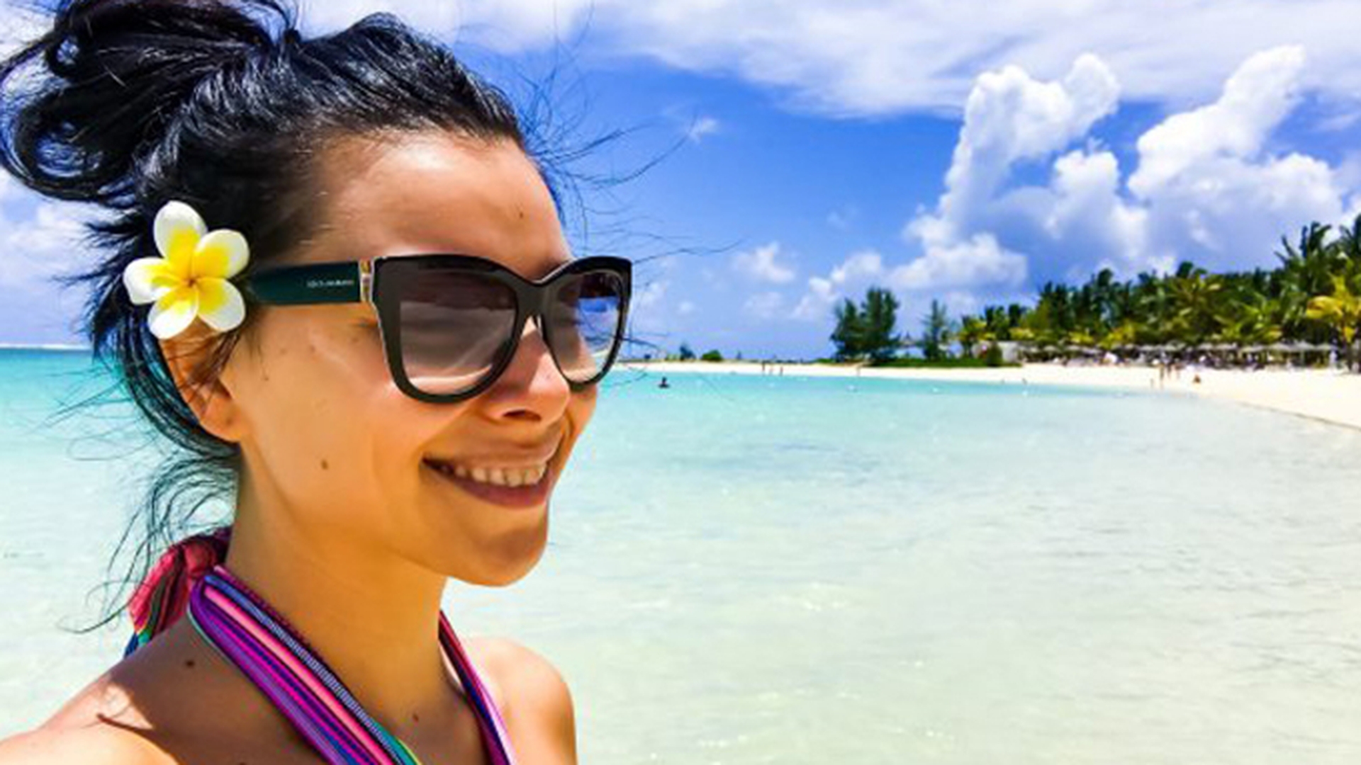 CORINA CARAGEA, imagini de senzaţie din vacanţă! Cât de sexy e vedeta