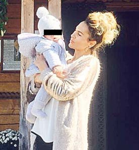 Marcel Toader lovește la trei luni de la divorțul de Maria Constantin! A cucerit o bombă-sexy!