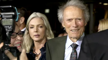 Doliu la Hollywood. Partenera de viață a lui Clint Eastwood a murit. Avea 61 de ani și l-a iubit pe actor de peste 10 ani