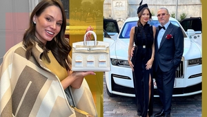 ”Regina Reginelor”! Doamna Maria este proprietara singurului Rolls 4X4 roz, are și unul pe alb, dar și două Bentley-uri! Soția lui Don "Pepe” are și cea mai mare colecție de genți Hermes - 1,5 mil. €!
