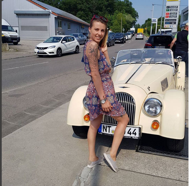 Alina Plugaru e în vacanţă. S-a pozat în costum de baie şi a stârnit imediat invidie!